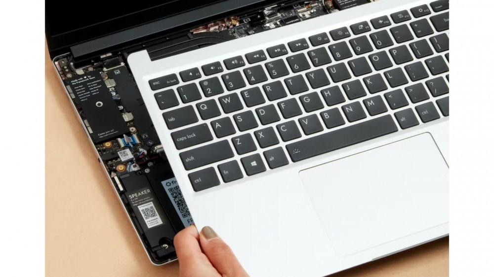 framework laptop, showing how to swap out the keyboard and trackpad top